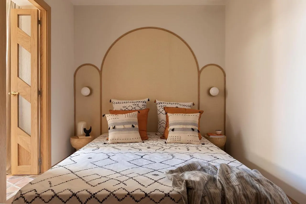Central & Exclusive Desing Apartment Барселона 0*,  Испания